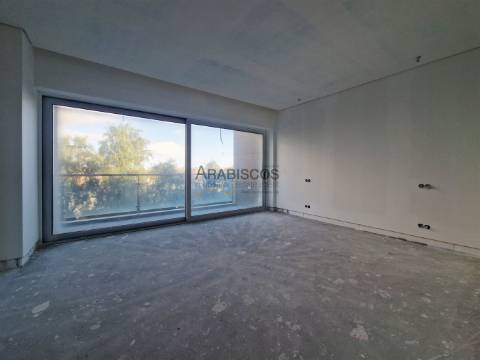 Apartamentos T3 - Vista Rio Arade - Ar Condicionado - 5 Lug. Parqueamento - Portimão - Algarve