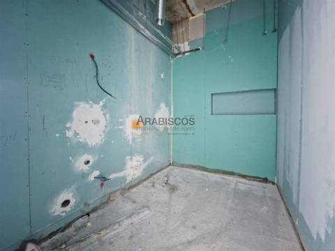 Apartamentos T3 - Vista Rio Arade - Ar Condicionado - 5 Lug. Parqueamento - Portimão - Algarve