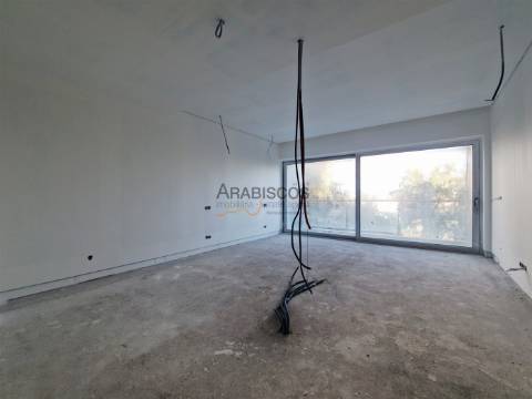 Apartamentos T3 - Vista Rio Arade - Ar Condicionado - 5 Lug. Parqueamento - Portimão - Algarve