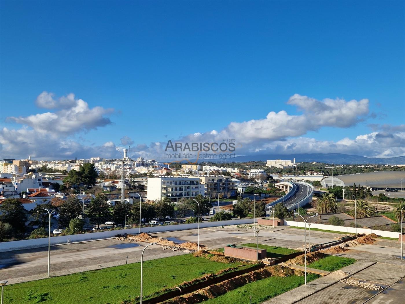 Apartamentos T2+1 - Vista Rio Arade - Ar Condicionado - 3 Lug. Parqueamento - Portimão - Algarve