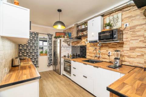 Apartamento T1  - Remodelado - Varanda - Portimão - Faro - Algarve