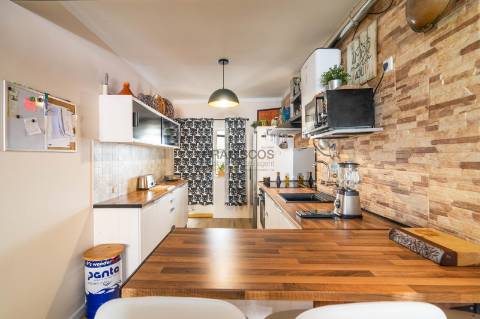 Apartamento T1  - Remodelado - Varanda - Portimão - Faro - Algarve