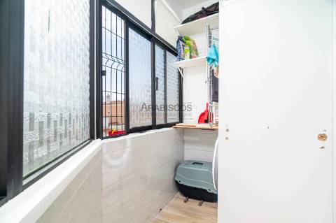 Apartamento T1  - Remodelado - Varanda - Portimão - Faro - Algarve