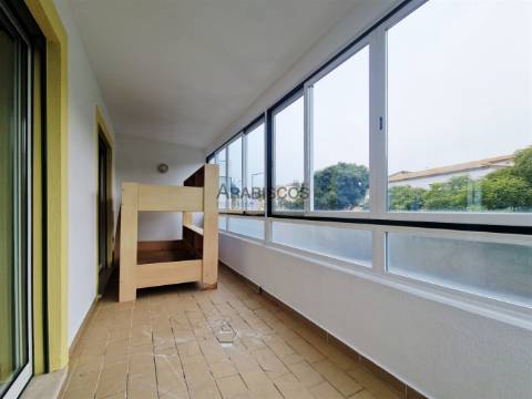 Apartamento T2 - Varandas - Barbecue - Lugar de Garagem - Arrecadação - Albufeira - Algarve