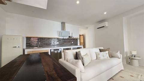 Arrendamento anual - Moradia T2 - Nova Construção - Tradicional - 2 Pisos - Portimão - Centro