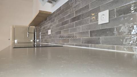 Arrendamento anual - Moradia T2 - Nova Construção - Tradicional - 2 Pisos - Portimão - Centro