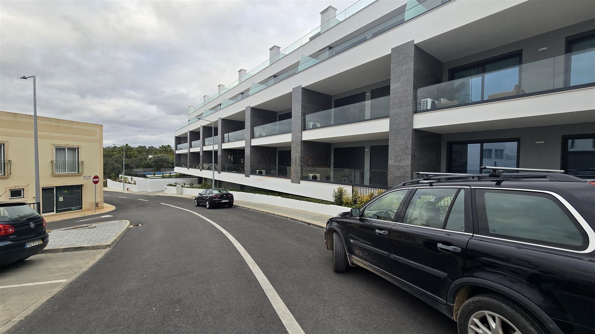 Arrendamento - Arrecadação - Centro de Alvor - Portimão