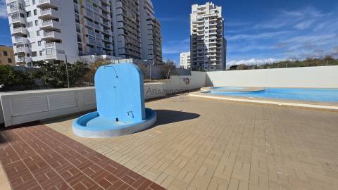 Excelente Apartamento T1  – Piscina - Garagem -  Centro de Armação de Pera - perto de praia