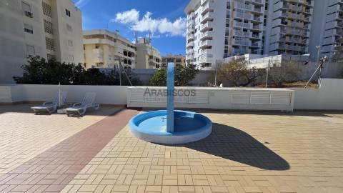 Excelente Apartamento T1  – Piscina - Garagem -  Centro de Armação de Pera - perto de praia