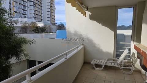 Excelente Apartamento T1  – Piscina - Garagem -  Centro de Armação de Pera - perto de praia