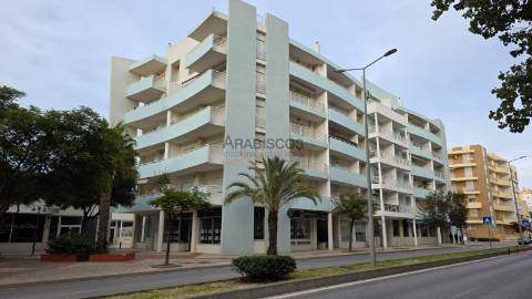 Excelente Apartamento T1  – Piscina - Garagem -  Centro de Armação de Pera - perto de praia