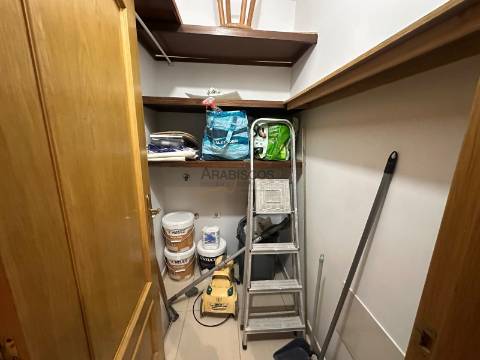 Excelente Apartamento T1  – Piscina - Garagem -  Centro de Armação de Pera - perto de praia