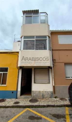 Moradia T4 - Remodelar - Centro - Terraço - Portimão