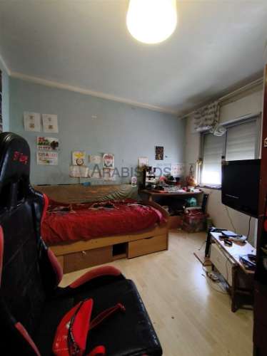 Moradia T4 - Remodelar - Centro - Terraço - Portimão