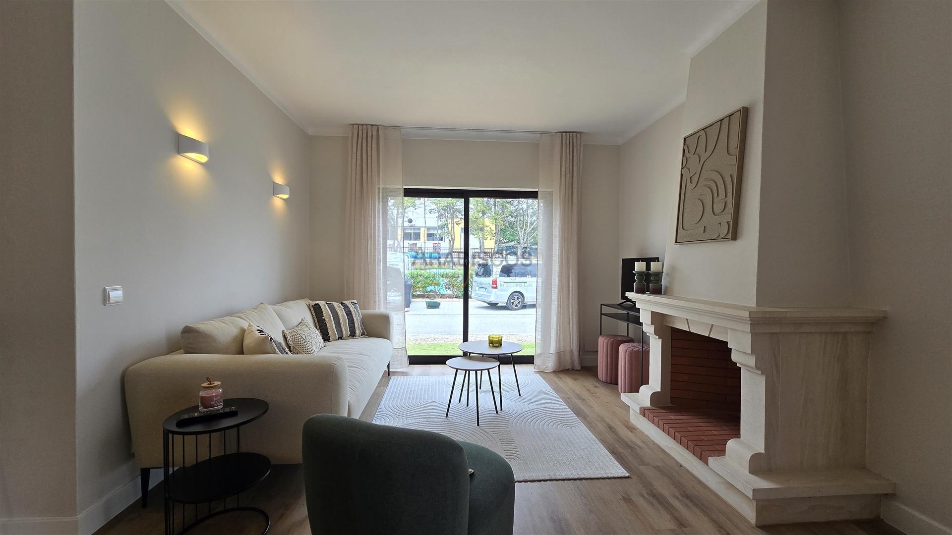 Apartamento T2 - mobilado e equipado - Urb. St. António - Montes de Alvor - Alvor