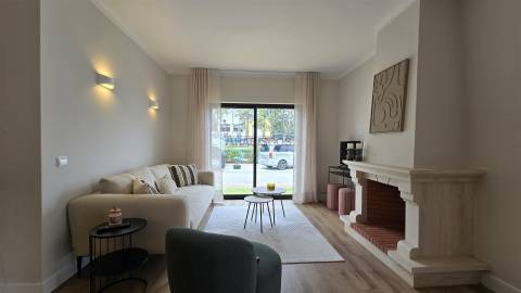Apartamento T2 - mobilado e equipado - Urb. St. António - Montes de Alvor - Alvor
