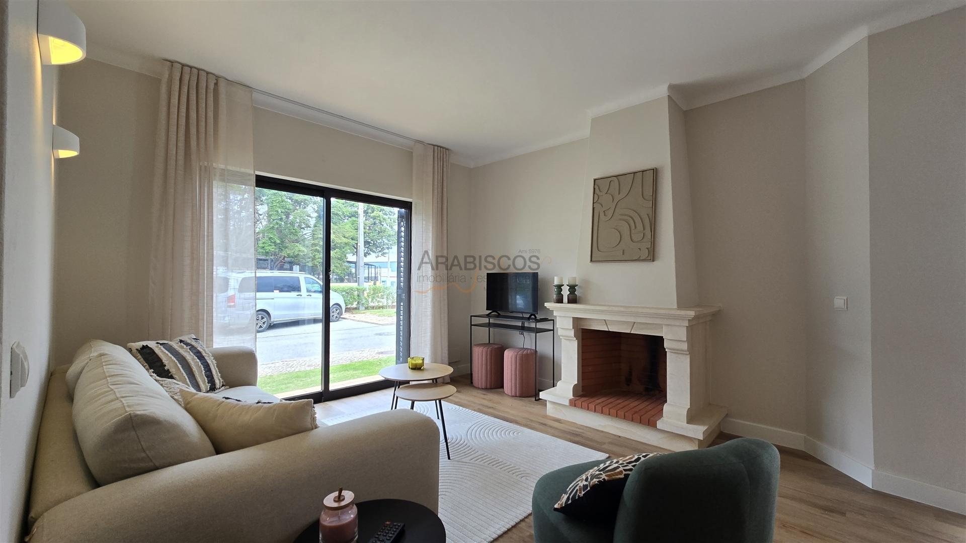 Apartamento T2 - mobilado e equipado - Urb. St. António - Montes de Alvor - Alvor