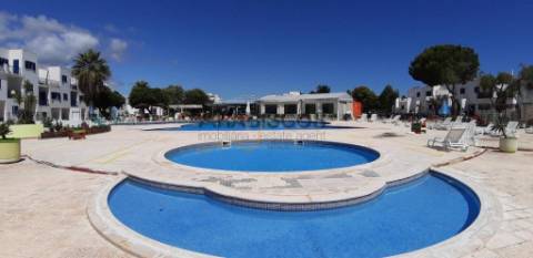 Apartamento T0 - Condomínio Fechado - Terraço privado - Portimão -  Algarve