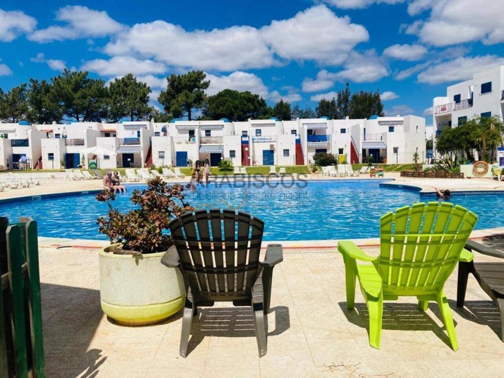 Apartamento T0 - Condomínio Fechado - Terraço privado - Portimão -  Algarve