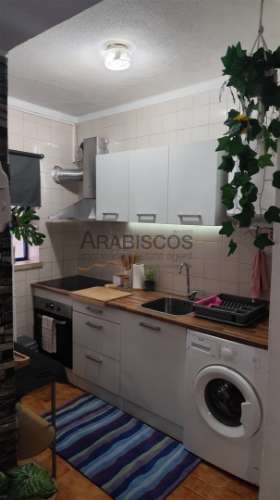 Apartamento T0 - Condomínio Fechado - Terraço privado - Portimão -  Algarve