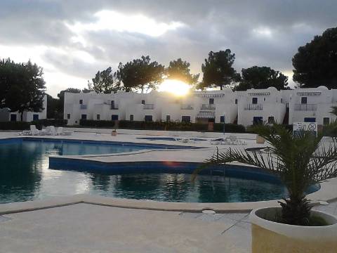 Apartamento T0 - Condomínio Fechado - Terraço privado - Portimão -  Algarve