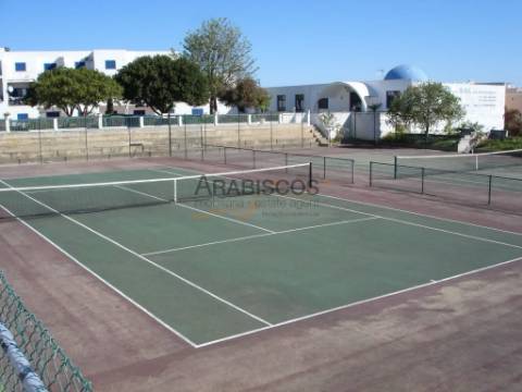 Apartamento T0 - Condomínio Fechado - Terraço privado - Portimão -  Algarve