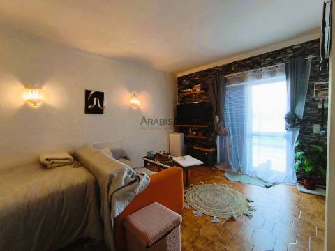 Apartamento T0 - Condomínio Fechado - Terraço privado - Portimão -  Algarve