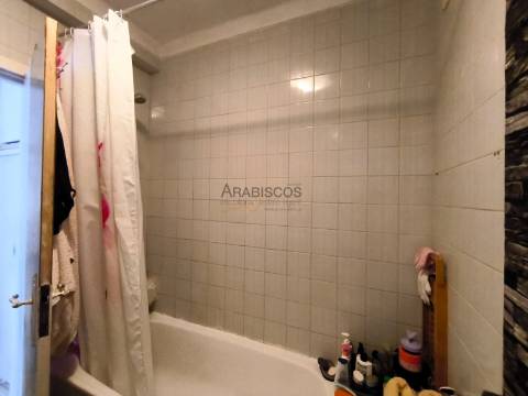 Apartamento T0 - Condomínio Fechado - Terraço privado - Portimão -  Algarve