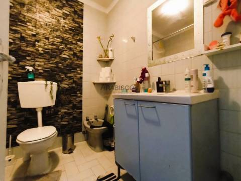 Apartamento T0 - Condomínio Fechado - Terraço privado - Portimão -  Algarve