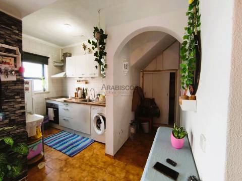 Apartamento T0 - Condomínio Fechado - Terraço privado - Portimão -  Algarve