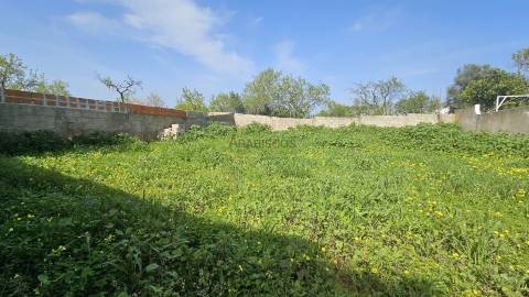 Terreno Urbano - Construção de Moradia Isolada - Portimao - Algarve