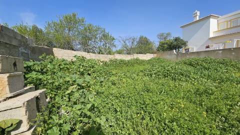 Terreno Urbano - Construção de Moradia Isolada - Portimao - Algarve