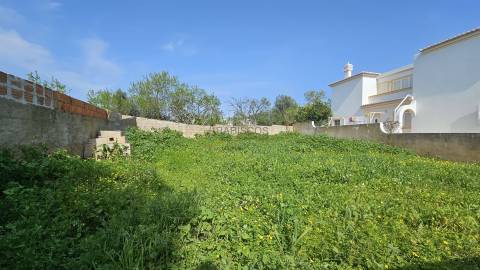 Terreno Urbano - Construção de Moradia Isolada - Portimao - Algarve