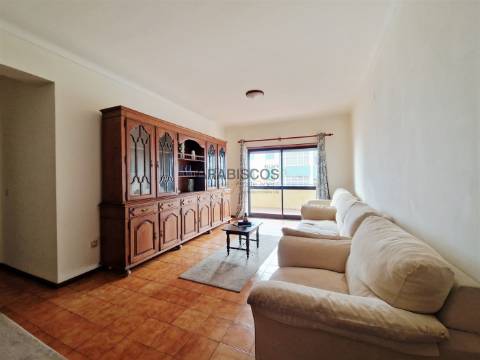 Apartamento T2 - Varanda - 2 Despensas - Boas Áreas - Quinta do Amparo - Portimão - Algarve