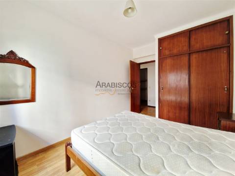 Apartamento T2 - Varanda - 2 Despensas - Boas Áreas - Quinta do Amparo - Portimão - Algarve