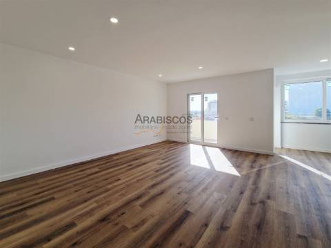 Apartamento T2 - Remodelado- Cozinha Equipada - Boavista - Portimão - Algarve