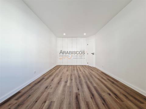 Apartamento T2 - Remodelado- Cozinha Equipada - Boavista - Portimão - Algarve