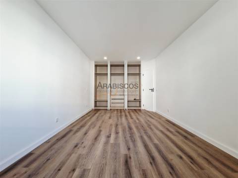 Apartamento T2 - Remodelado- Cozinha Equipada - Boavista - Portimão - Algarve