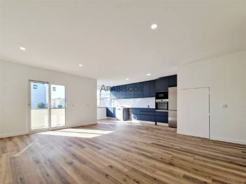 Apartamento T2 - Remodelado- Cozinha Equipada - Boavista - Portimão - Algarve
