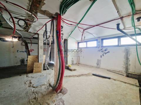 Moradia T11 - Ideal para Hostel, Residência Estudantes - Localização Central - Portimão - Algarve