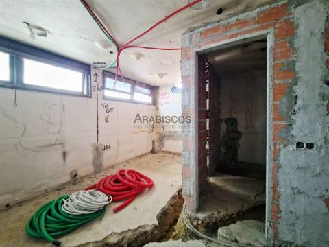 Moradia T11 - Ideal para Hostel, Residência Estudantes - Localização Central - Portimão - Algarve