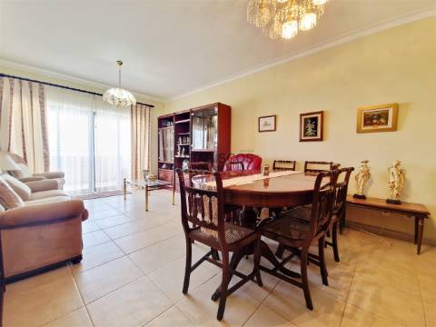 Apartamento T2 - Suite - Varanda - Ar Condicionado - Lugar Garagem - Portimão - Algarve