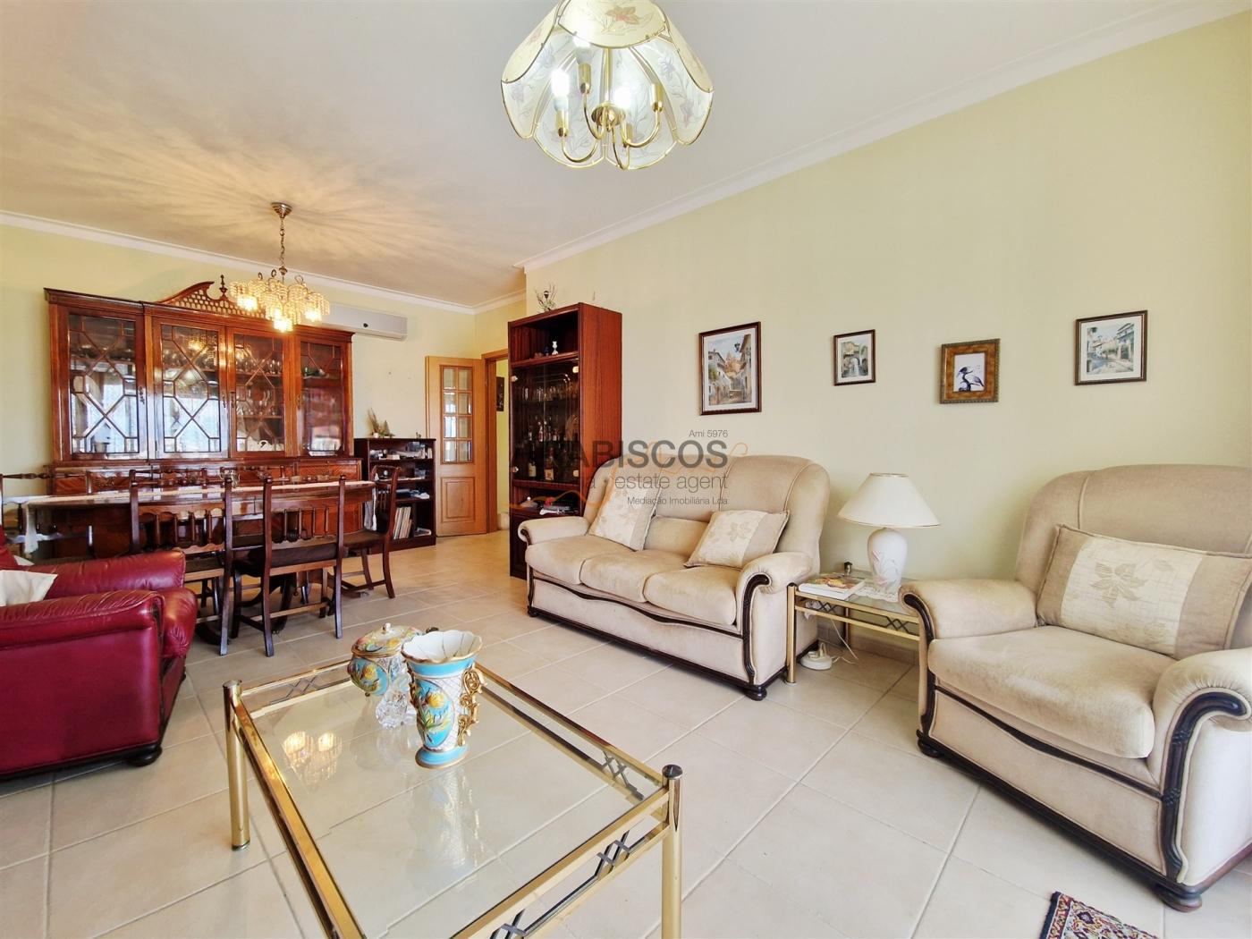 Apartamento T2 - Suite - Varanda - Ar Condicionado - Lugar Garagem - Portimão - Algarve