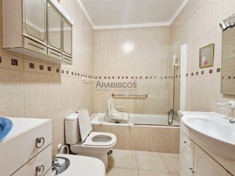 Apartamento T2 - Suite - Varanda - Ar Condicionado - Lugar Garagem - Portimão - Algarve