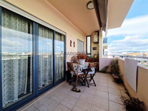 Apartamento T2 - Suite - Varanda - Ar Condicionado - Lugar Garagem - Portimão - Algarve