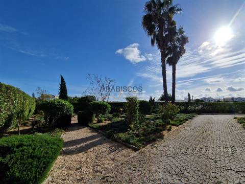 Apartamento T2 - Suite - Varanda - Ar Condicionado - Lugar Garagem - Portimão - Algarve