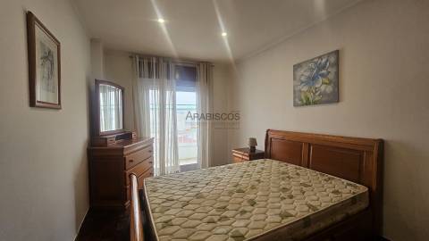 Apartamento T2 - Arrendamento Anual - Mobilado - Equipado - Portimão