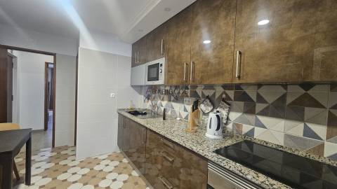 Apartamento T2 - Arrendamento Anual - Mobilado - Equipado - Portimão