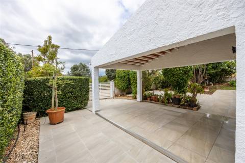 Moradia T3 - Arrendamento Anual - Piscina - Estacionamento - Portimão