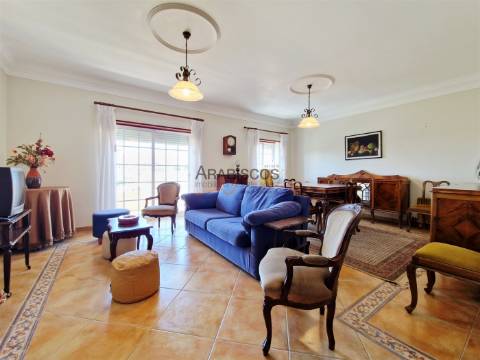 Apartamento T3- Sala com Lareira - Suite - Arrecadação - Parqueamento - Praia do Vau - Algarve